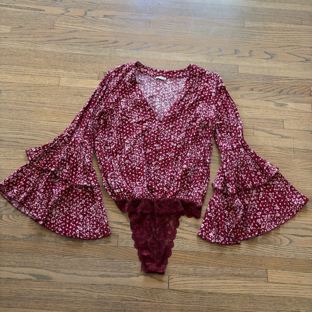 Intimately Free People Red Floral Bell Sleeve Bodysuit Medium Lace Bottom Boho